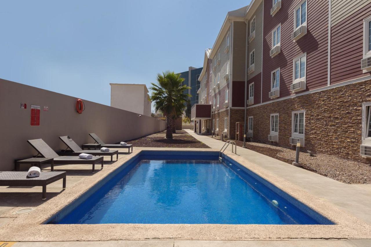 Extended Suites Saltillo Galerias Экстерьер фото
