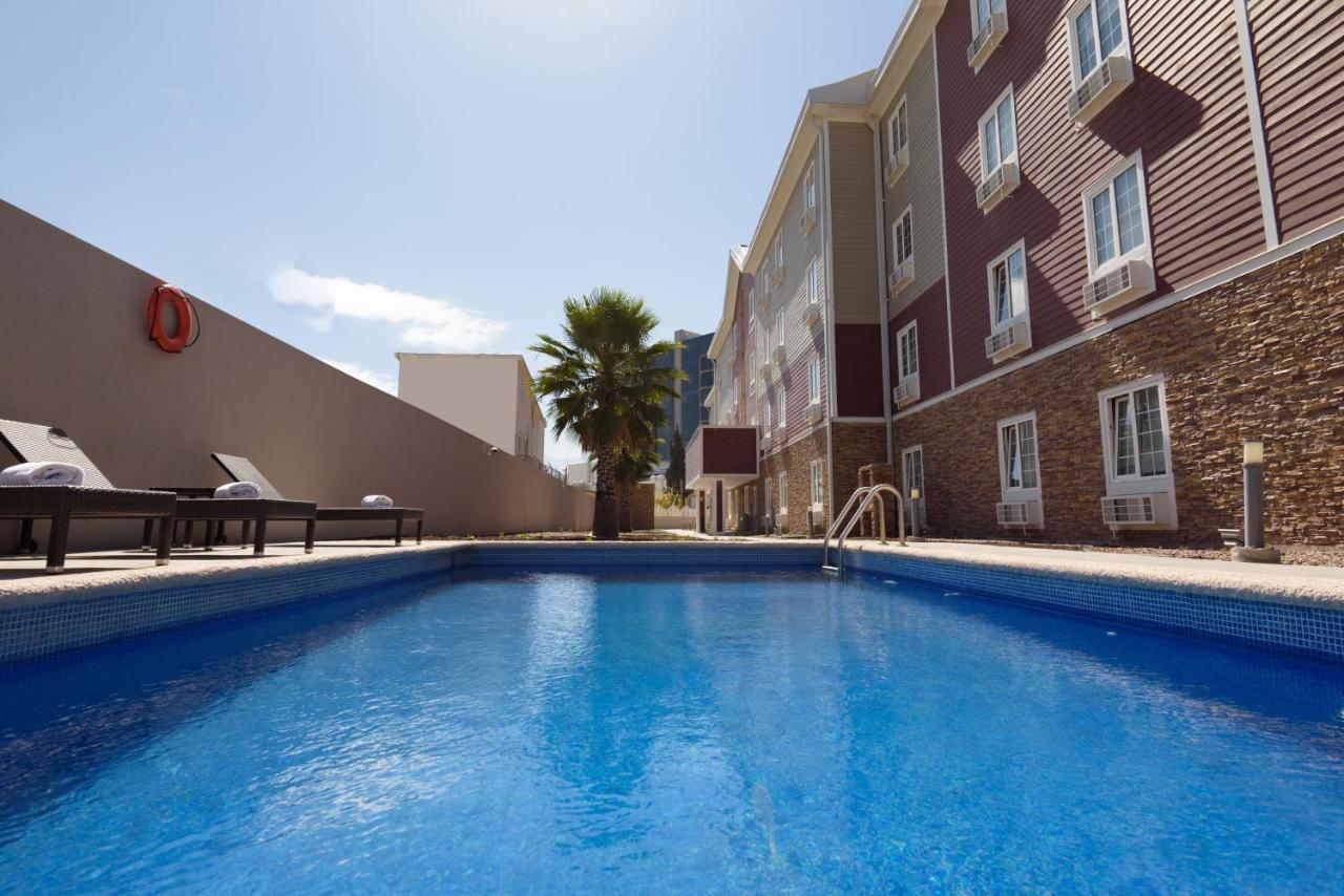Extended Suites Saltillo Galerias Экстерьер фото