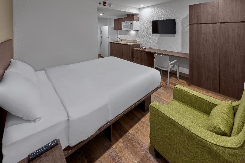 Extended Suites Saltillo Galerias Номер фото