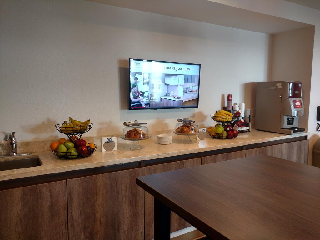 Extended Suites Saltillo Galerias Экстерьер фото